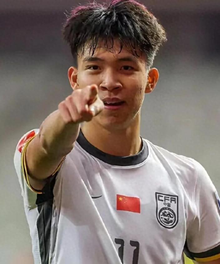 Leyu-震惊：两原因让王钰栋拒绝德甲豪门，收入居然比在中超踢球低6倍