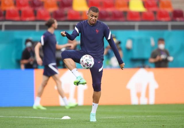 1624869796012038057.jpg 1624869638932.jpg