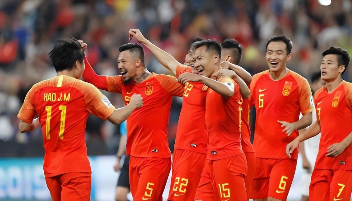 乐鱼-18岁的国安新援刚加盟就坐稳首发！球迷看好他进国足，引发热议